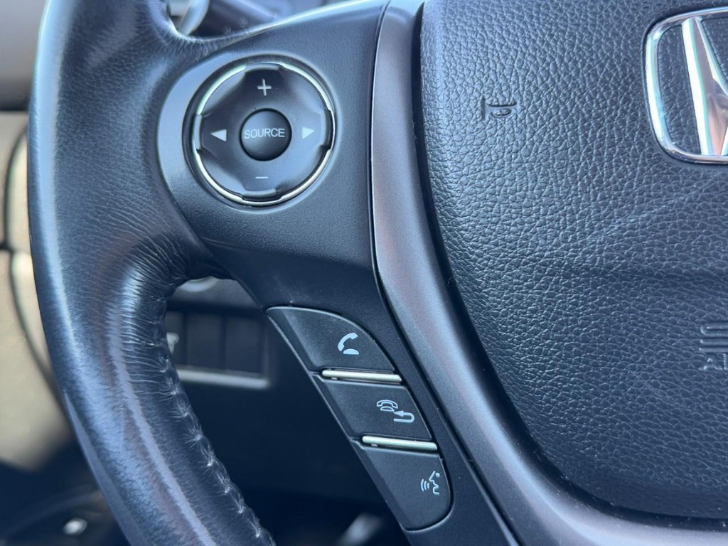 Honda Ridgeline Vehicle Full-screen Gallery Image 17