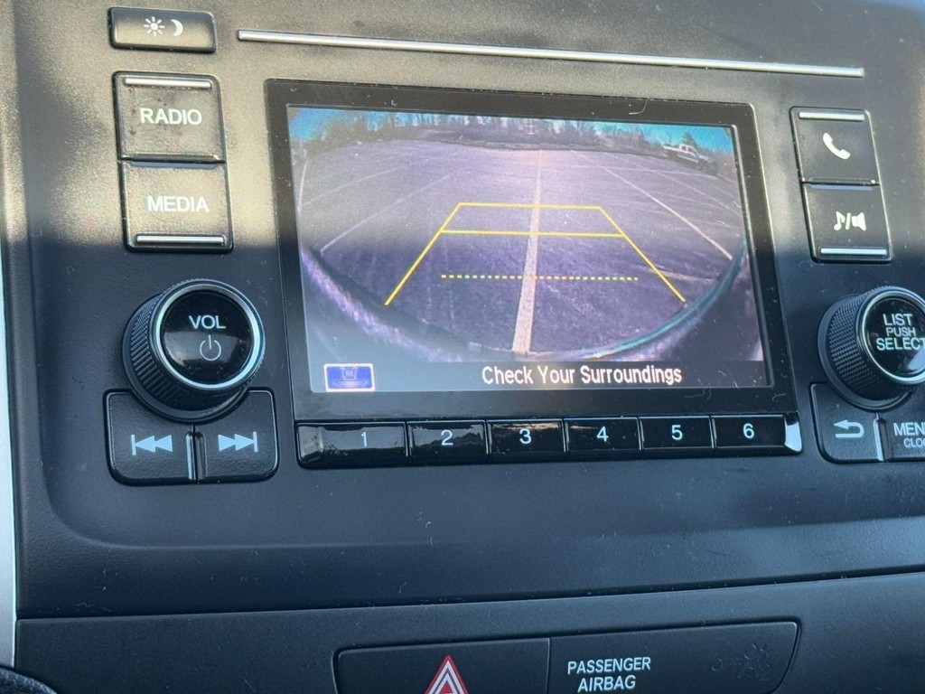 Honda Ridgeline Vehicle Full-screen Gallery Image 21