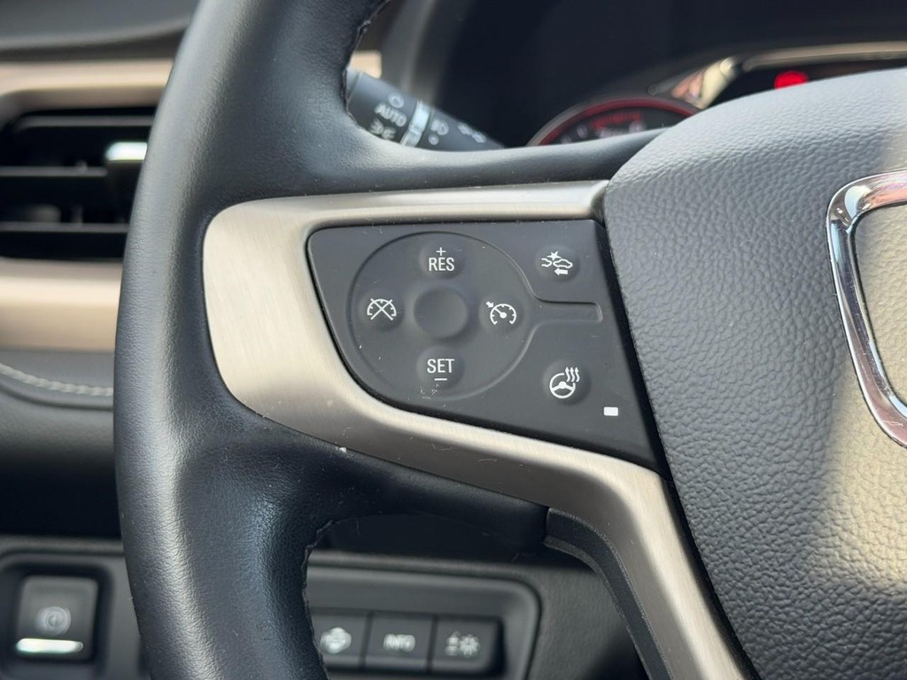 GMC Acadia Vehicle Full-screen Gallery Image 19