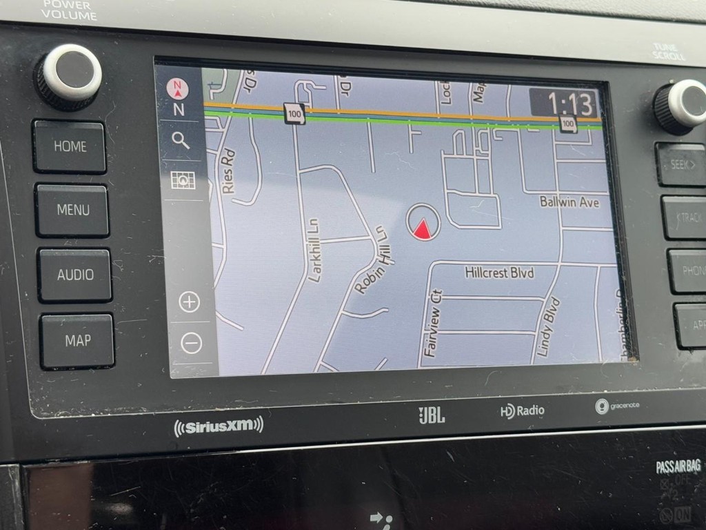 Toyota Sequoia Vehicle Full-screen Gallery Image 19