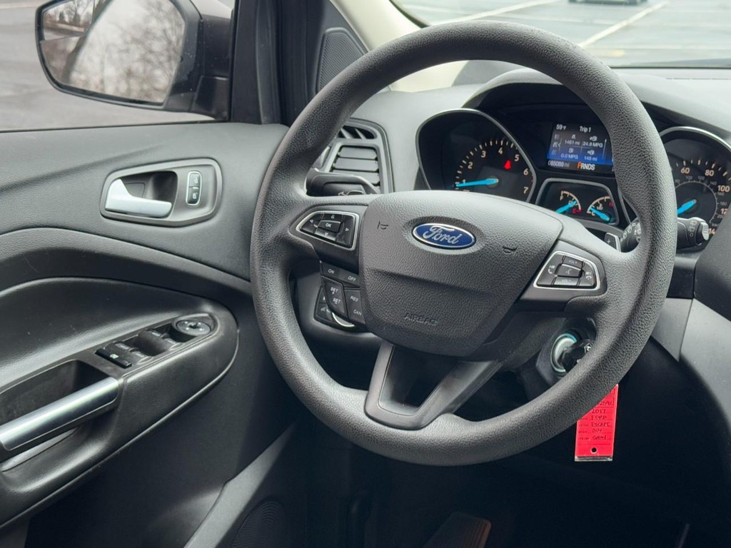 Ford Escape Vehicle Full-screen Gallery Image 13