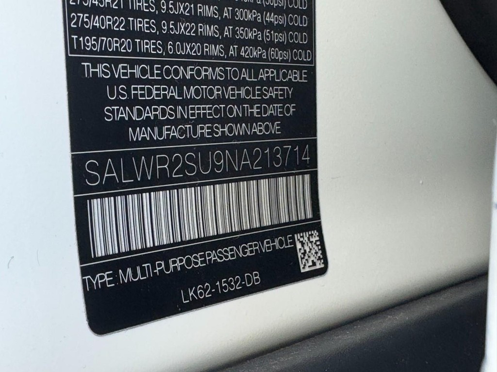 Land Rover Range Rover Sport Vehicle Full-screen Gallery Image 25