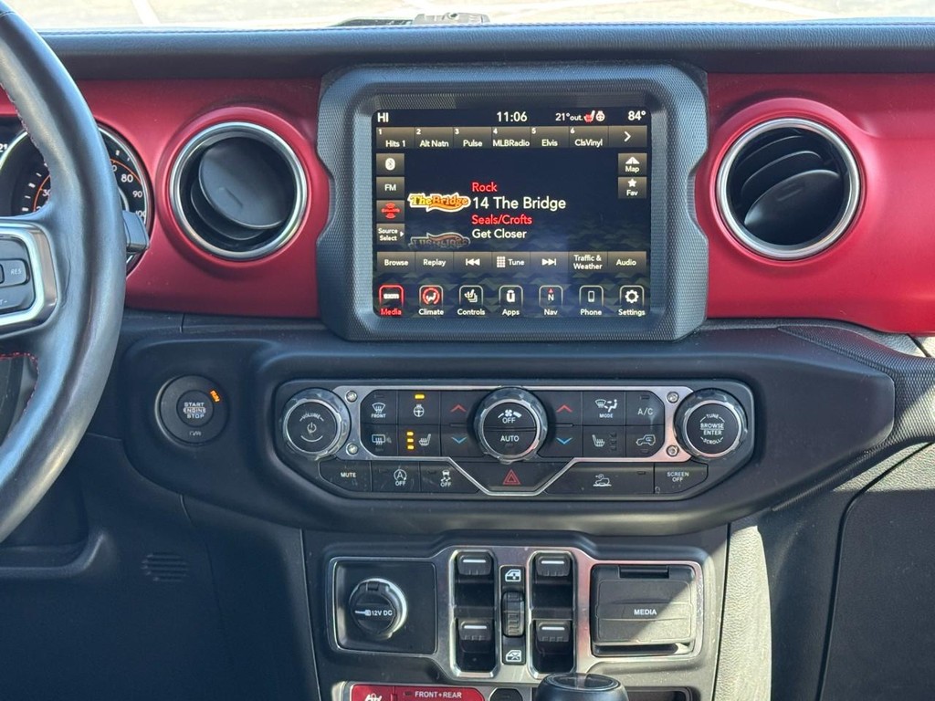 Jeep Gladiator Vehicle Full-screen Gallery Image 13