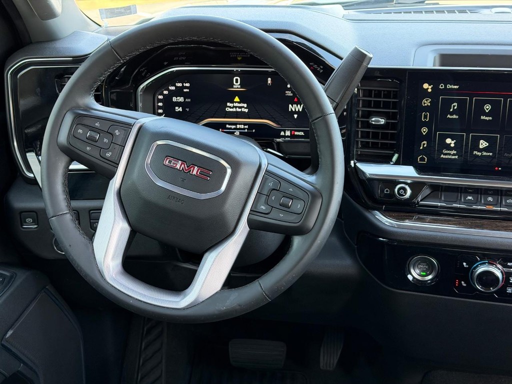 GMC Sierra 1500 Vehicle Full-screen Gallery Image 12