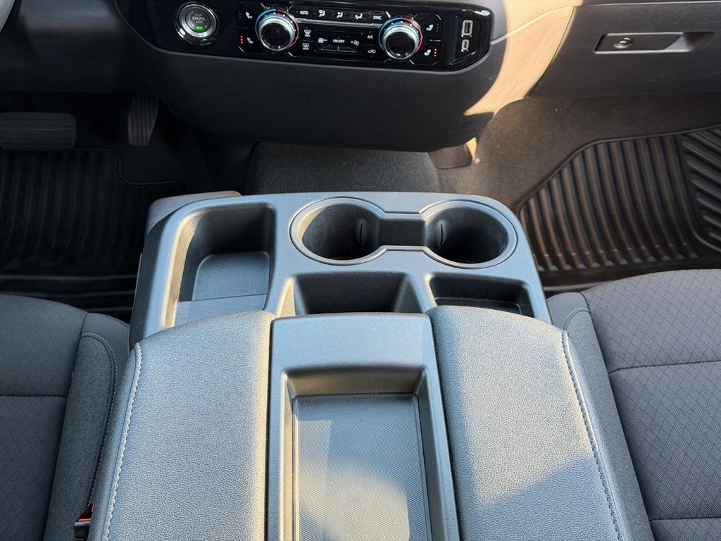 GMC Sierra 1500 Vehicle Full-screen Gallery Image 14