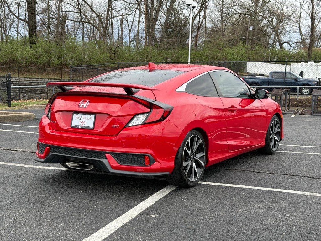 Honda Civic Si Coupe Vehicle Full-screen Gallery Image 03