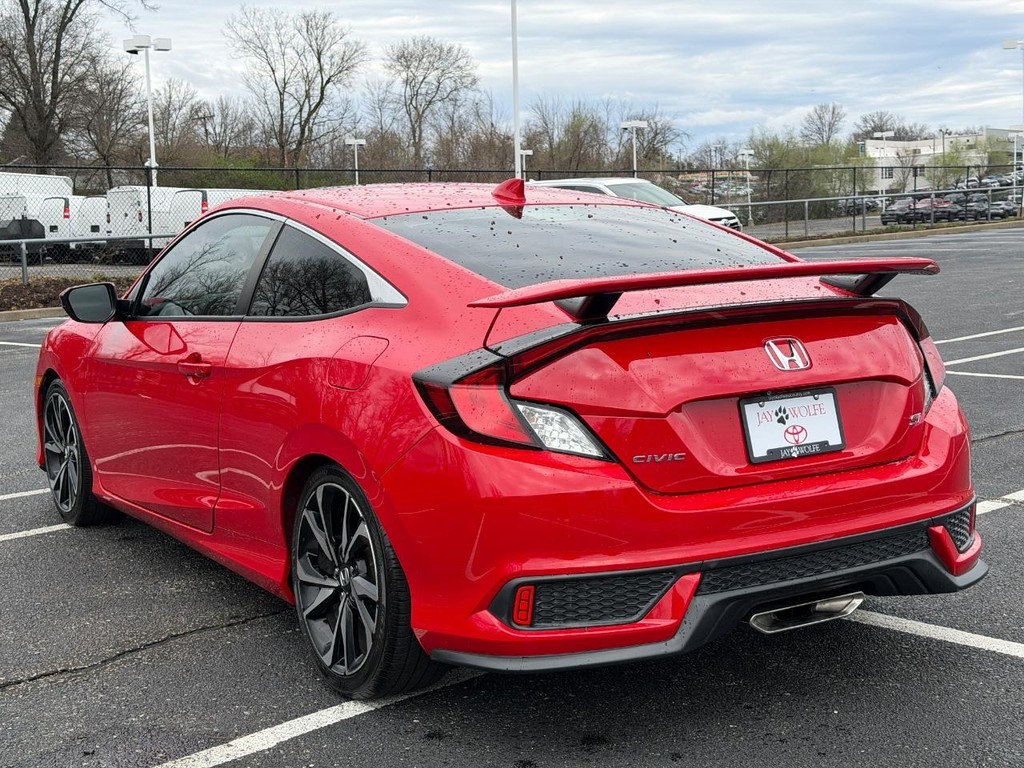 Honda Civic Si Coupe Vehicle Full-screen Gallery Image 07