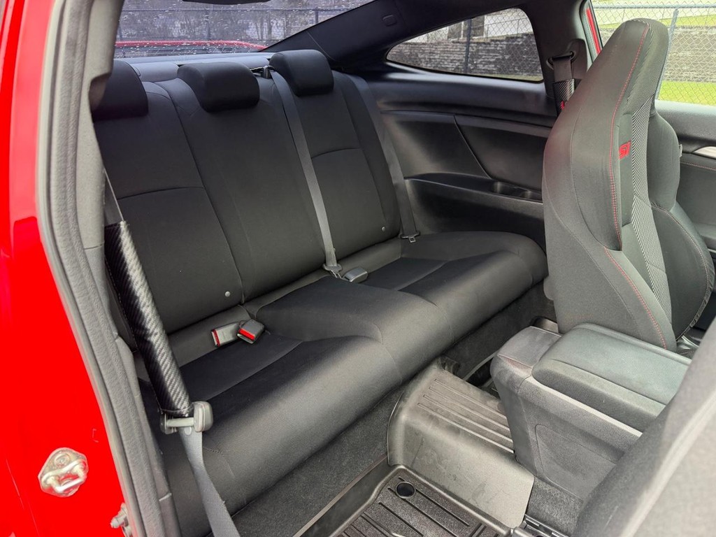 Honda Civic Si Coupe Vehicle Full-screen Gallery Image 11