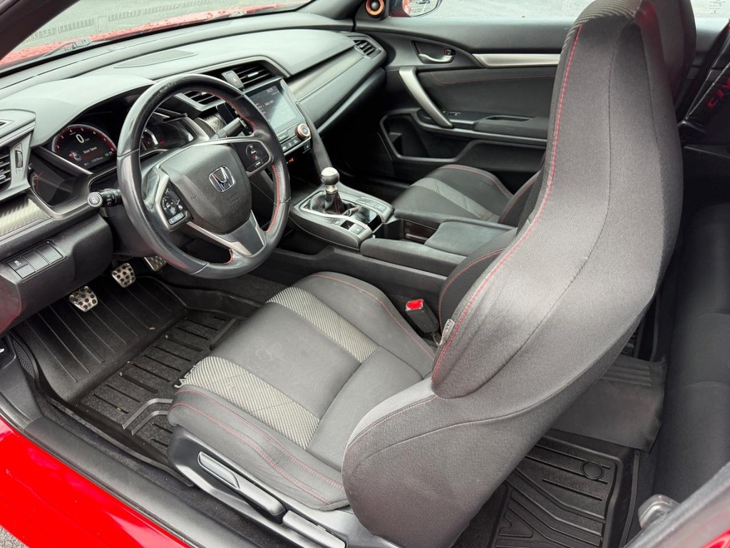 Honda Civic Si Coupe Vehicle Full-screen Gallery Image 13