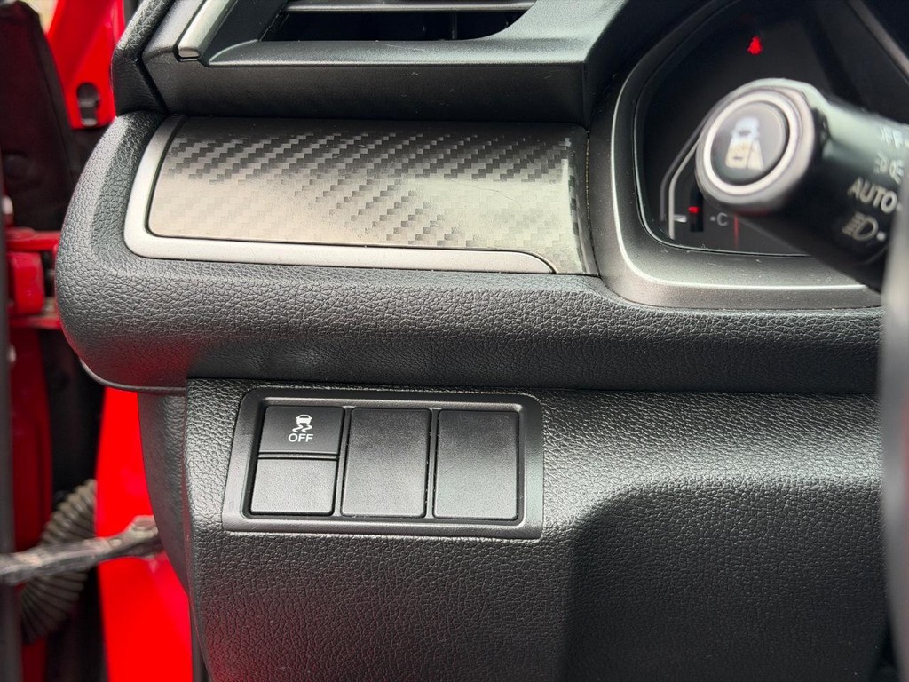 Honda Civic Si Coupe Vehicle Full-screen Gallery Image 17