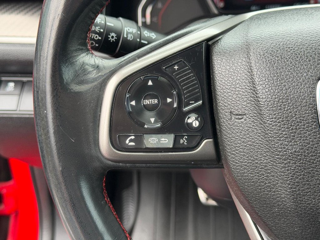 Honda Civic Si Coupe Vehicle Full-screen Gallery Image 18