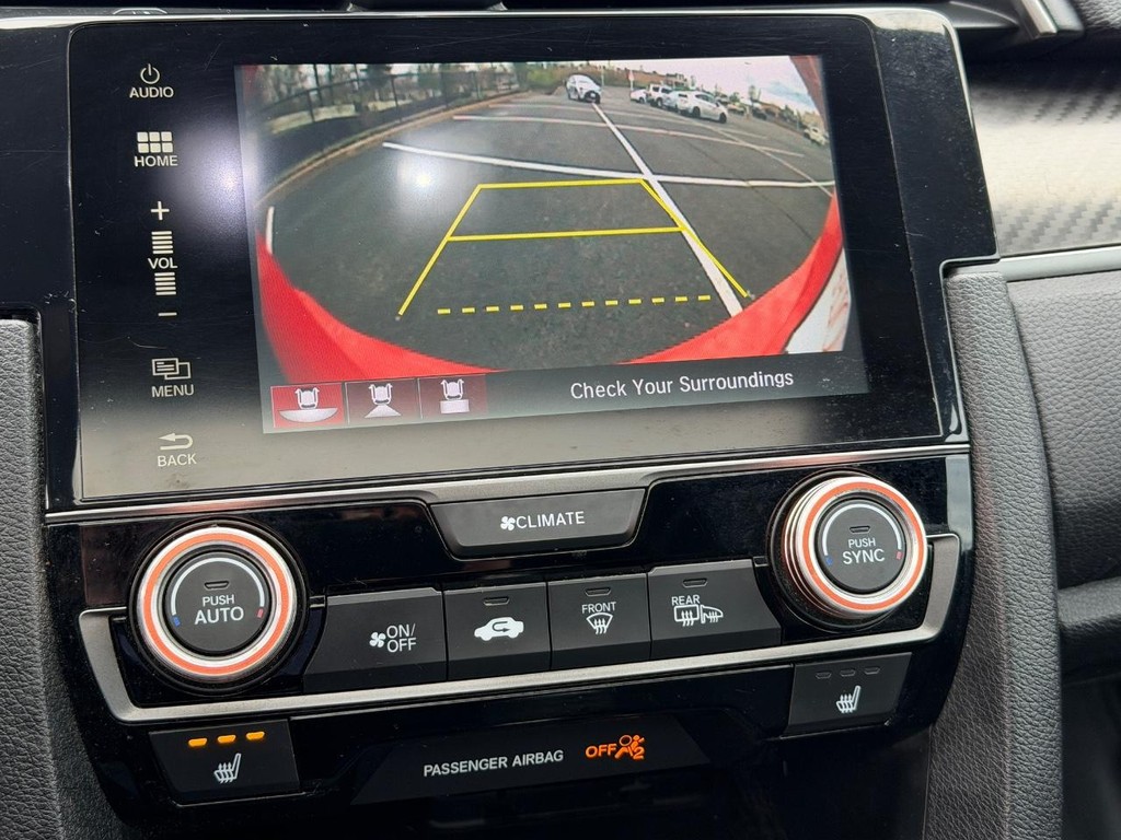 Honda Civic Si Coupe Vehicle Full-screen Gallery Image 23