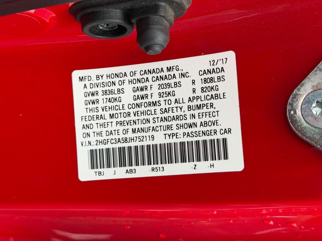 Honda Civic Si Coupe Vehicle Full-screen Gallery Image 26