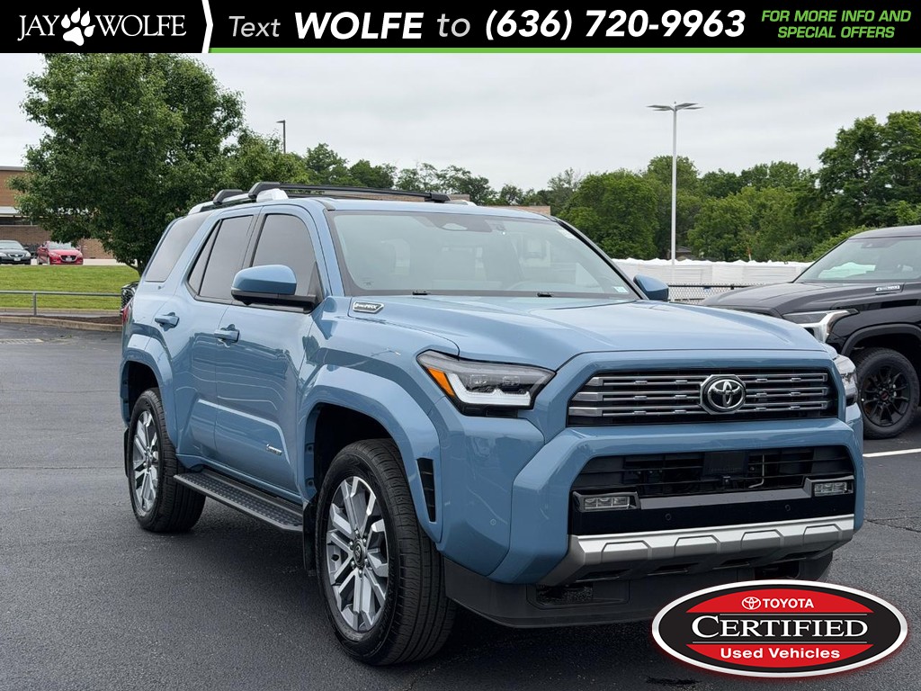 Toyota 4Runner Vehicle Full-screen Gallery Image 01
