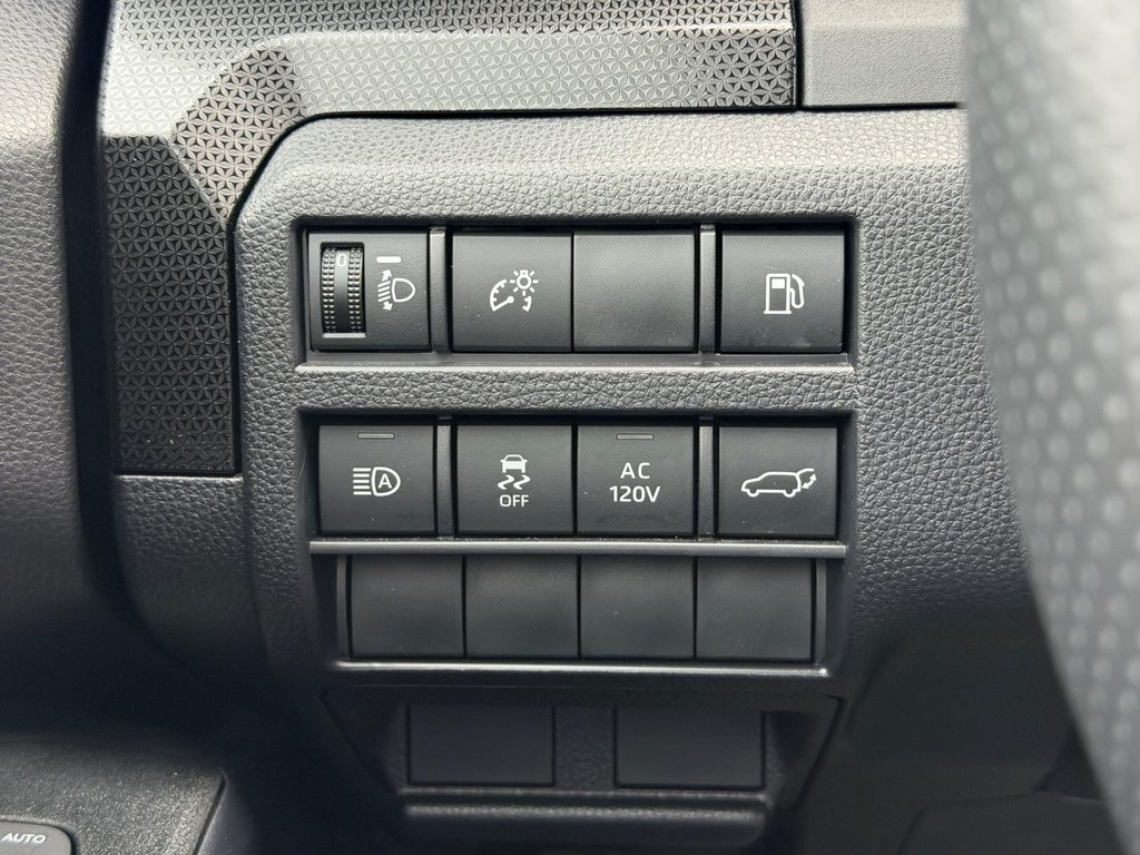 Toyota 4Runner Vehicle Full-screen Gallery Image 17
