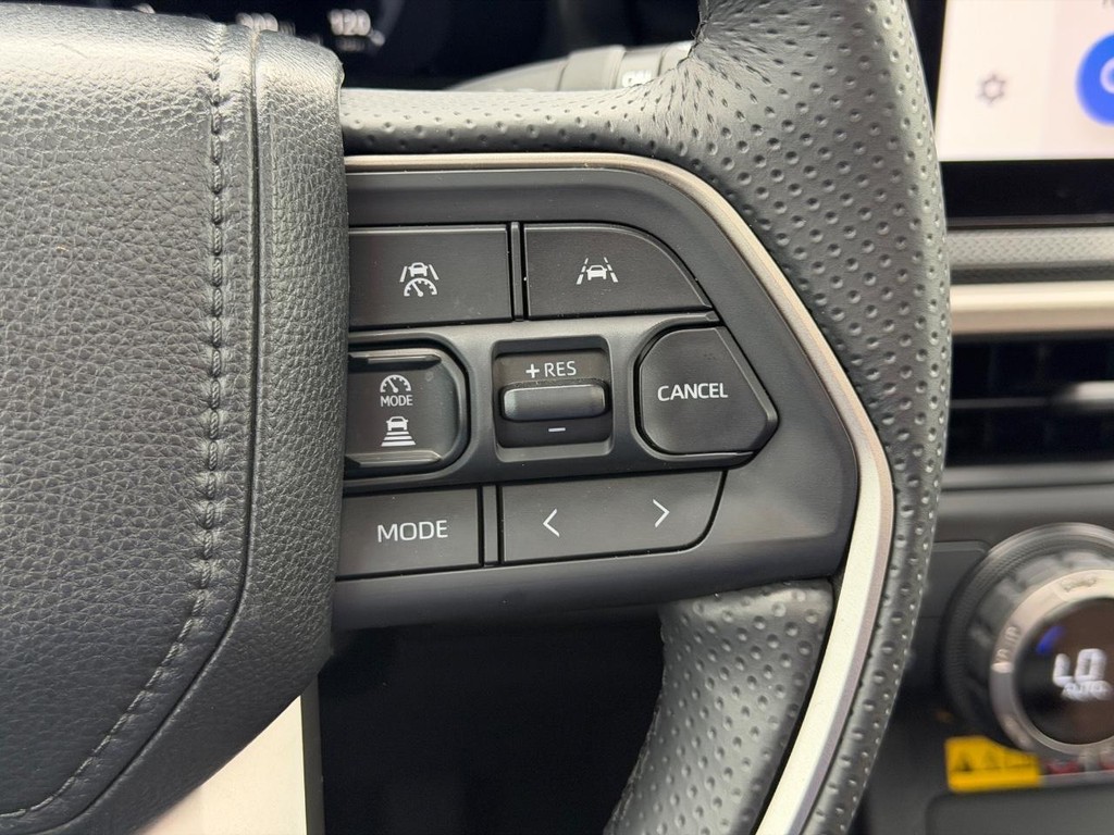 Toyota 4Runner Vehicle Full-screen Gallery Image 19