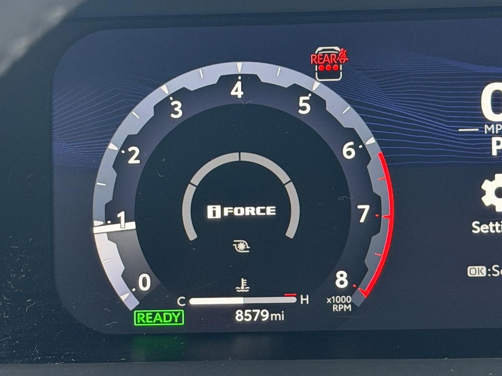 Toyota 4Runner Vehicle Full-screen Gallery Image 21