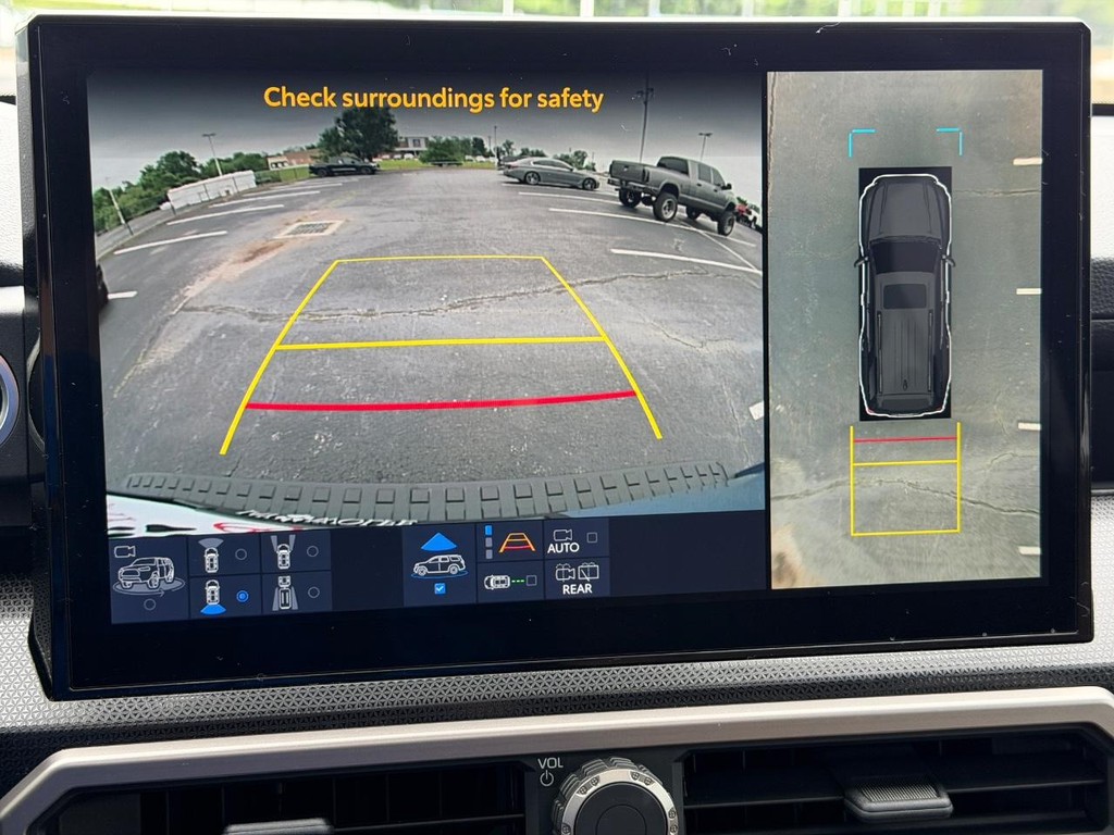 Toyota 4Runner Vehicle Full-screen Gallery Image 22