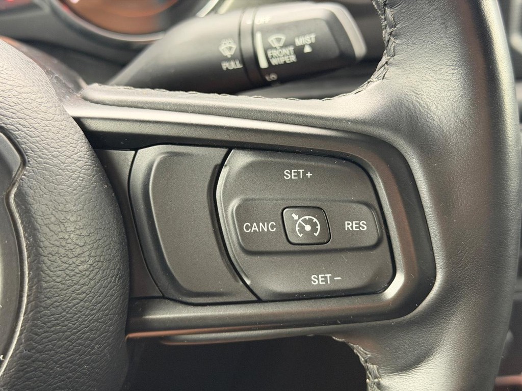 Jeep Gladiator Vehicle Full-screen Gallery Image 17