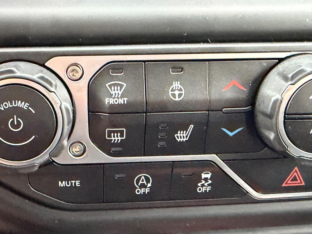 Jeep Gladiator Vehicle Full-screen Gallery Image 20