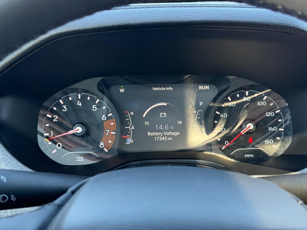 Jeep Compass Vehicle Full-screen Gallery Image 21