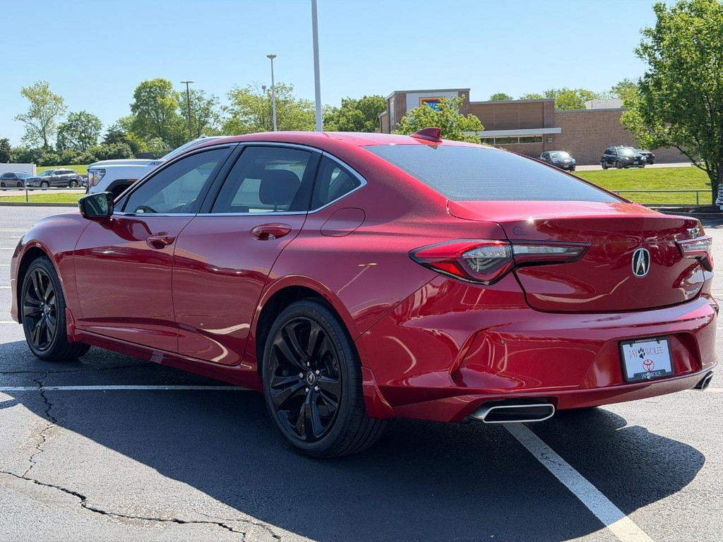 Acura TLX Vehicle Full-screen Gallery Image 06