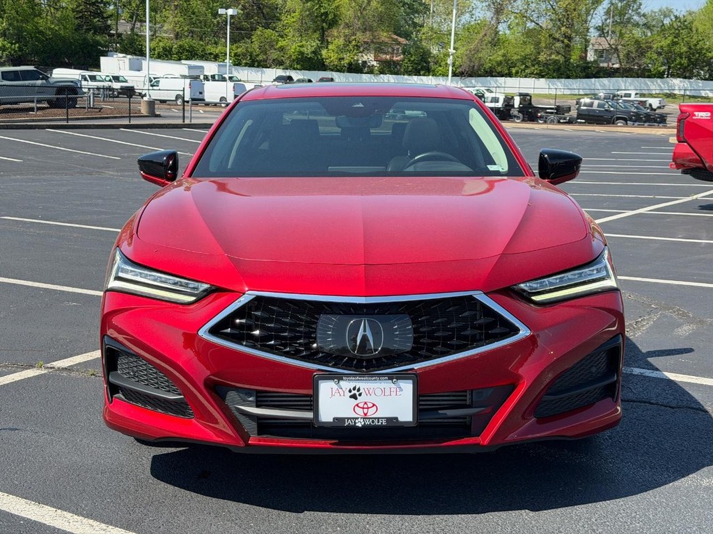 Acura TLX Vehicle Full-screen Gallery Image 09