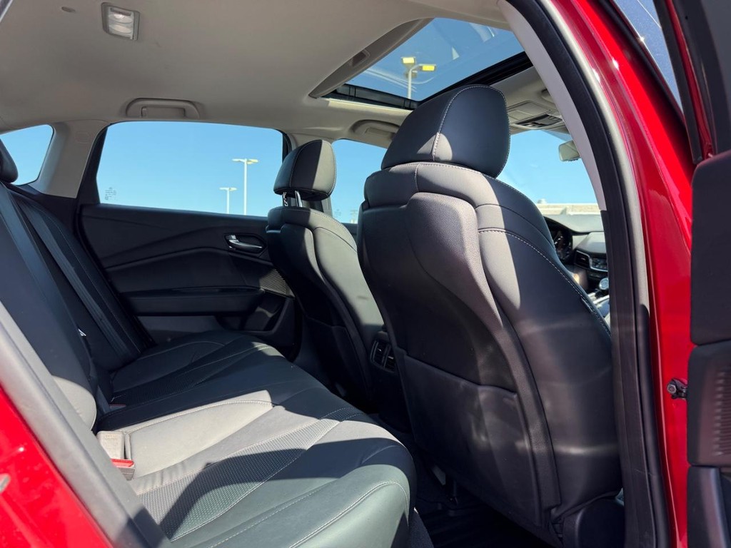 Acura TLX Vehicle Full-screen Gallery Image 10