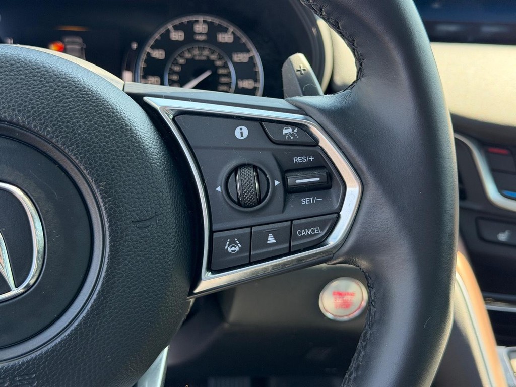 Acura TLX Vehicle Full-screen Gallery Image 19
