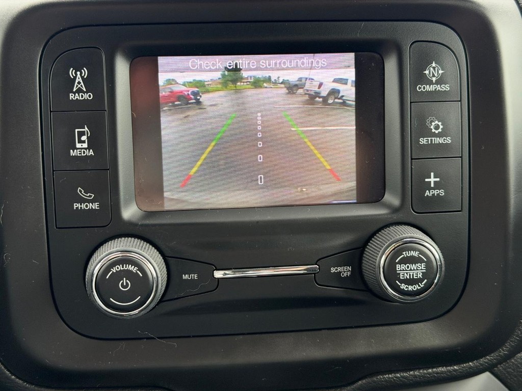 Jeep Renegade Vehicle Full-screen Gallery Image 21