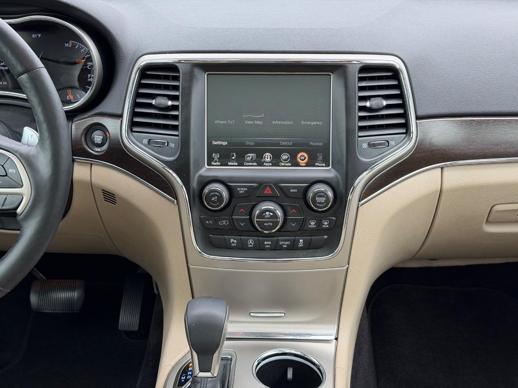Jeep Grand Cherokee Vehicle Full-screen Gallery Image 13