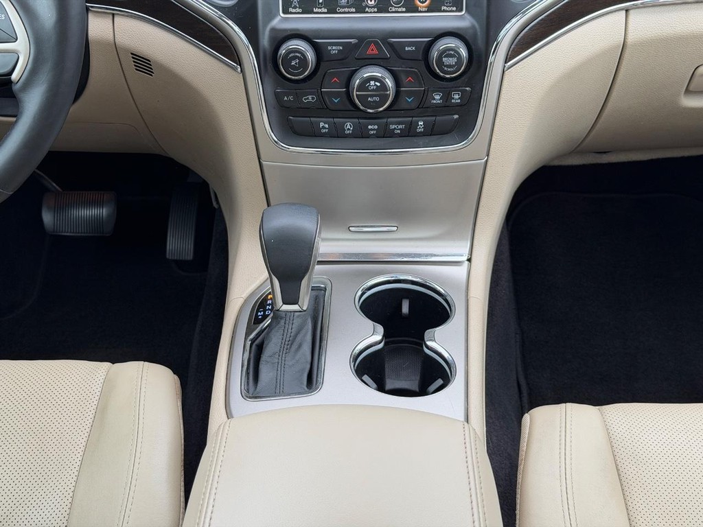 Jeep Grand Cherokee Vehicle Full-screen Gallery Image 14