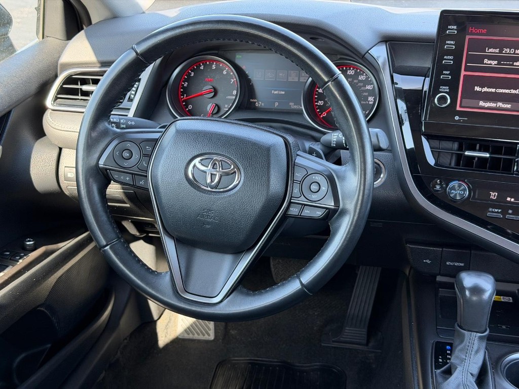 Toyota Camry Vehicle Full-screen Gallery Image 12