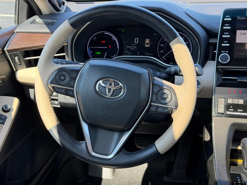 Toyota Avalon Vehicle Full-screen Gallery Image 12
