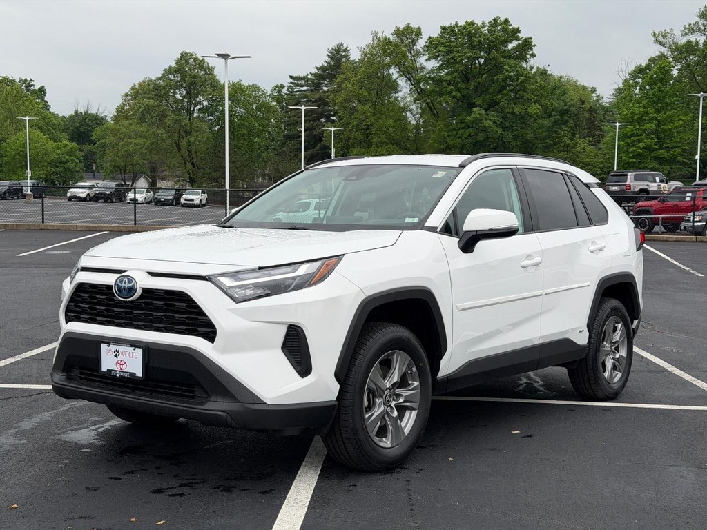 Toyota RAV4 Vehicle Full-screen Gallery Image 08