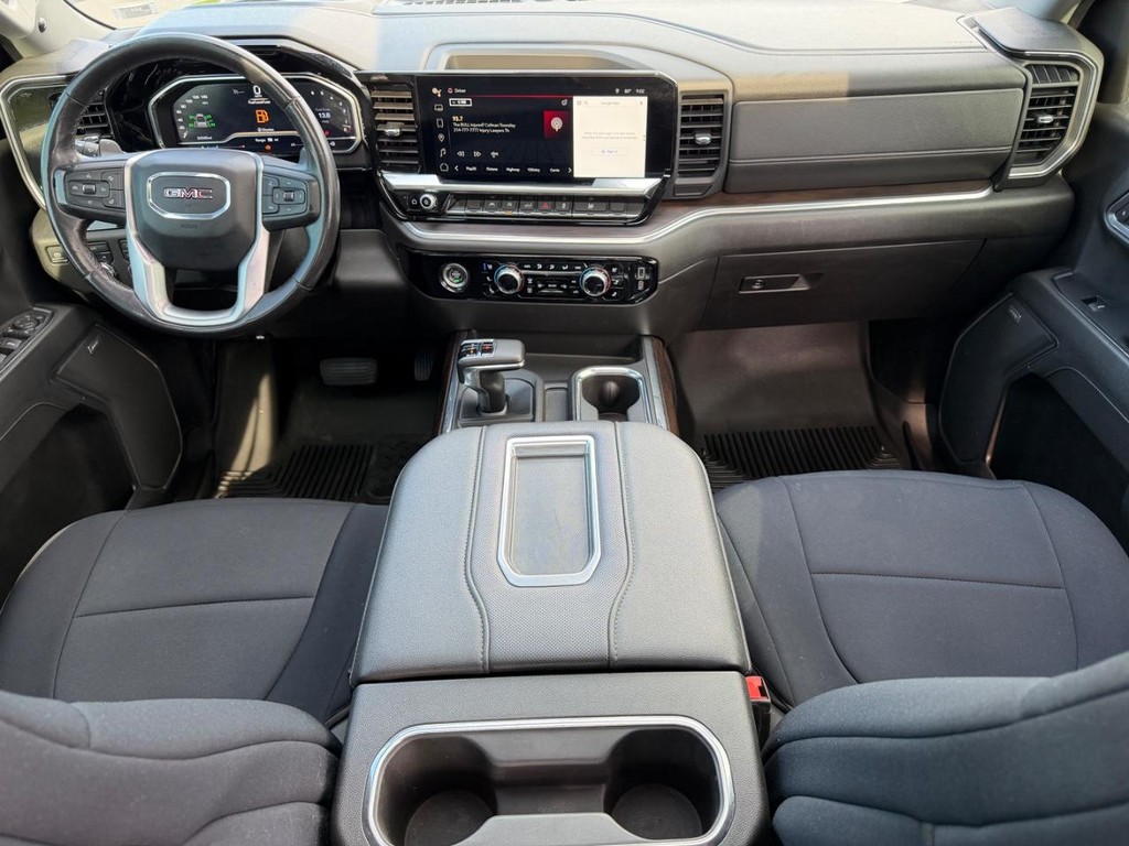 GMC Sierra 1500 Vehicle Full-screen Gallery Image 10