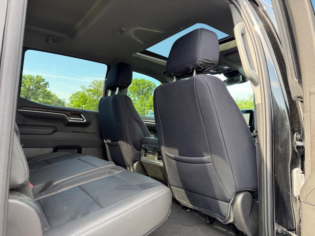 GMC Sierra 1500 Vehicle Full-screen Gallery Image 11