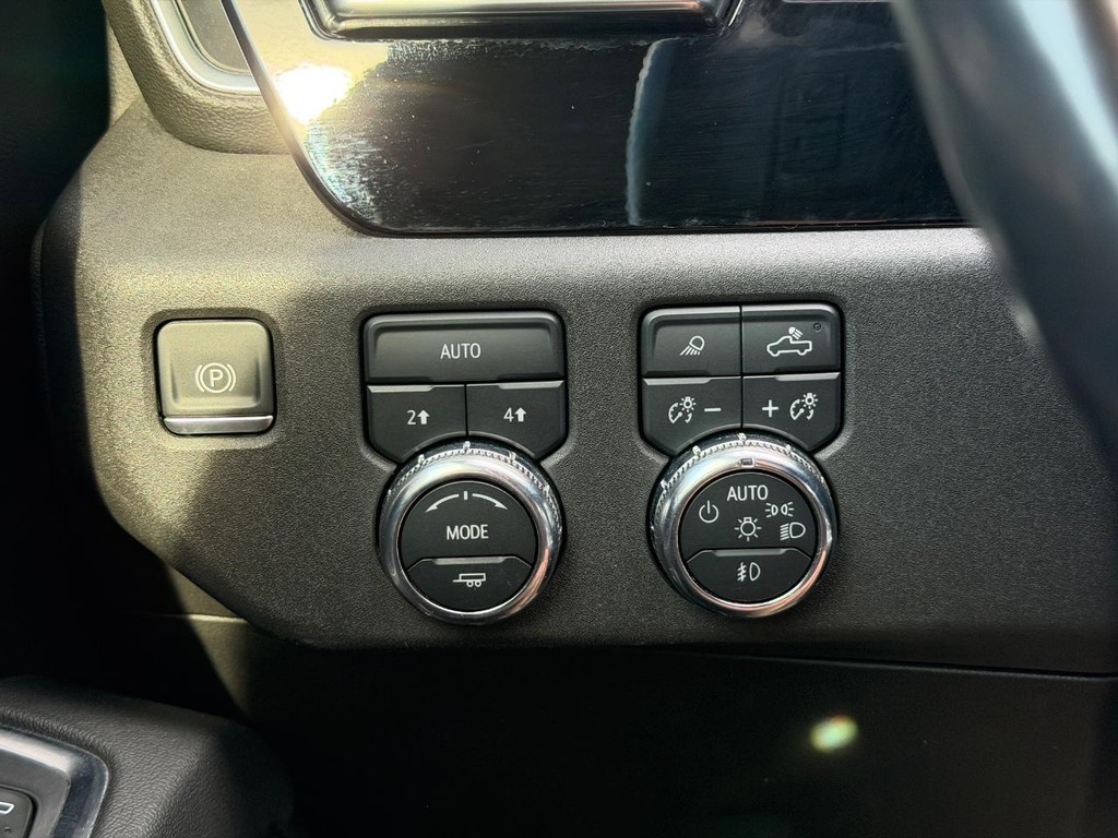 GMC Sierra 1500 Vehicle Full-screen Gallery Image 19