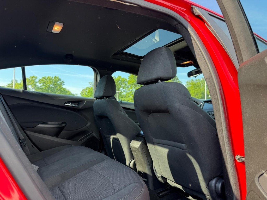 Chevrolet Cruze Vehicle Full-screen Gallery Image 08