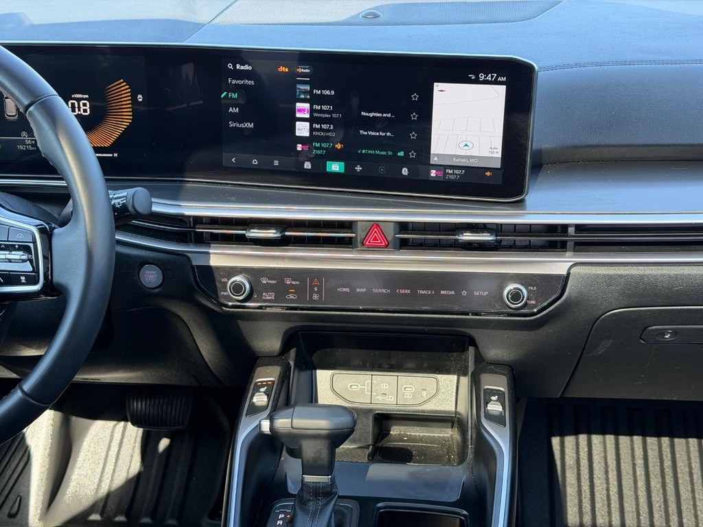 Kia Sorento Vehicle Full-screen Gallery Image 14