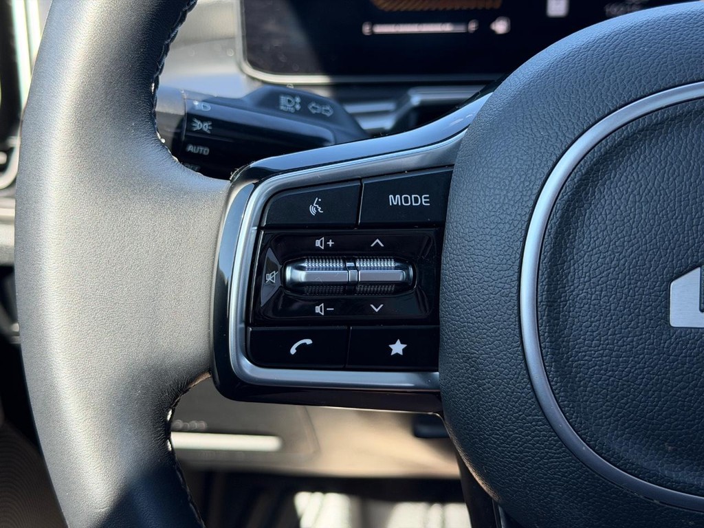 Kia Sorento Vehicle Full-screen Gallery Image 18