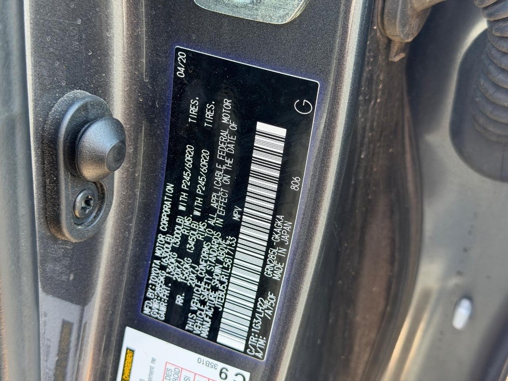 Toyota 4Runner Vehicle Full-screen Gallery Image 25