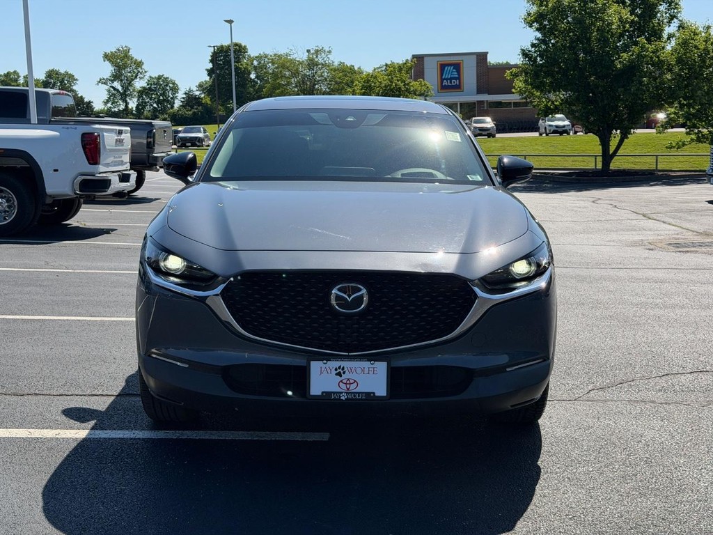 Mazda CX-30 Vehicle Full-screen Gallery Image 02