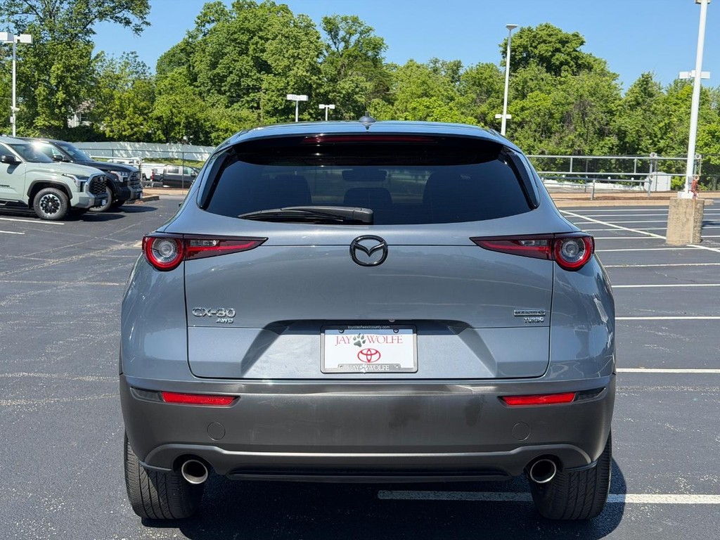 Mazda CX-30 Vehicle Full-screen Gallery Image 06