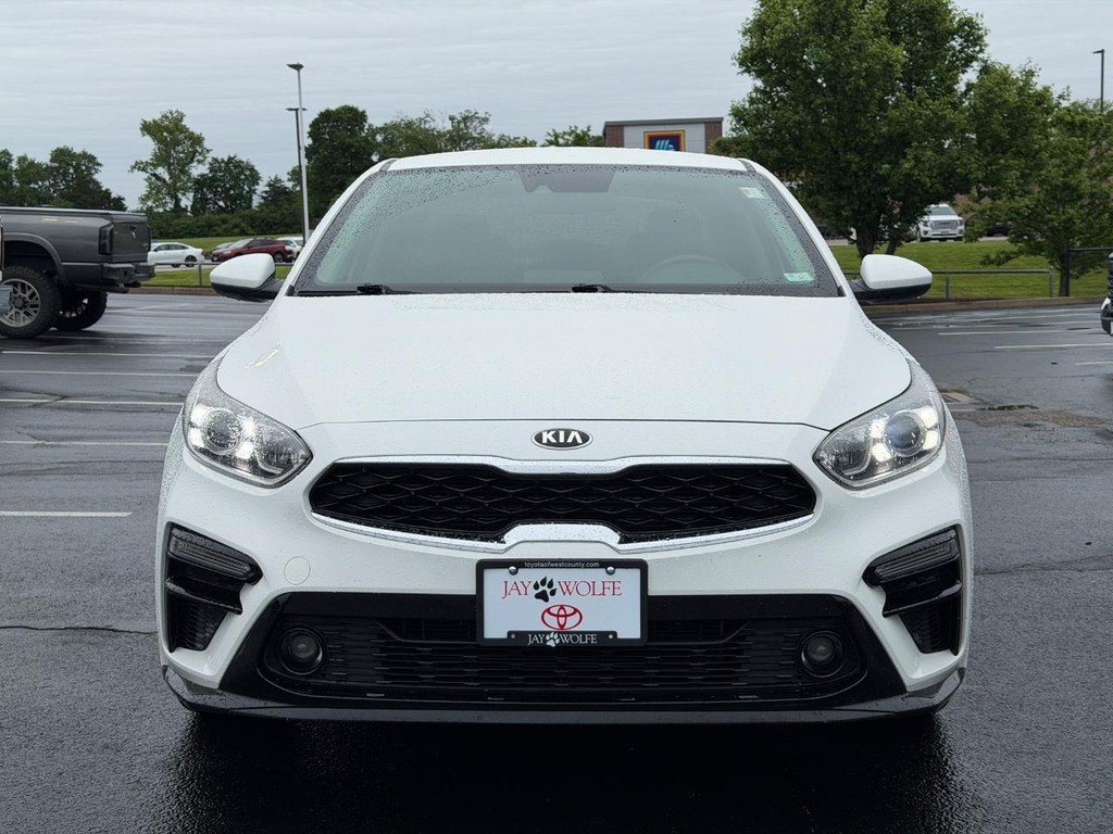 Kia Forte Vehicle Full-screen Gallery Image 09