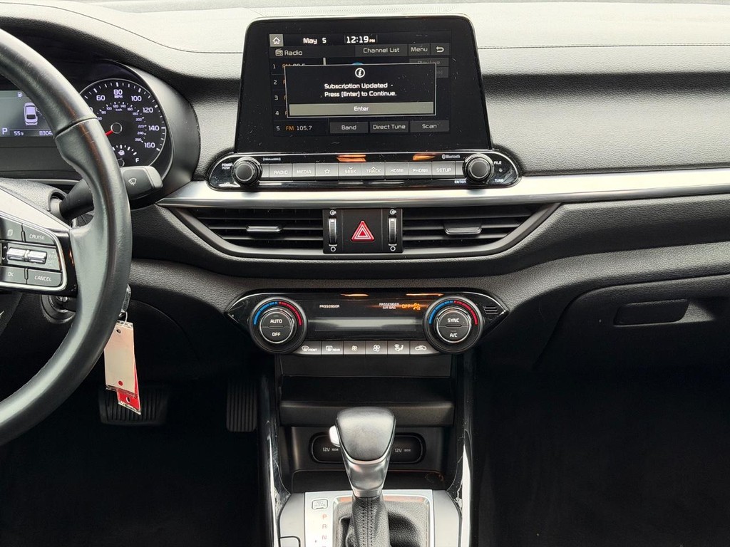 Kia Forte Vehicle Full-screen Gallery Image 13