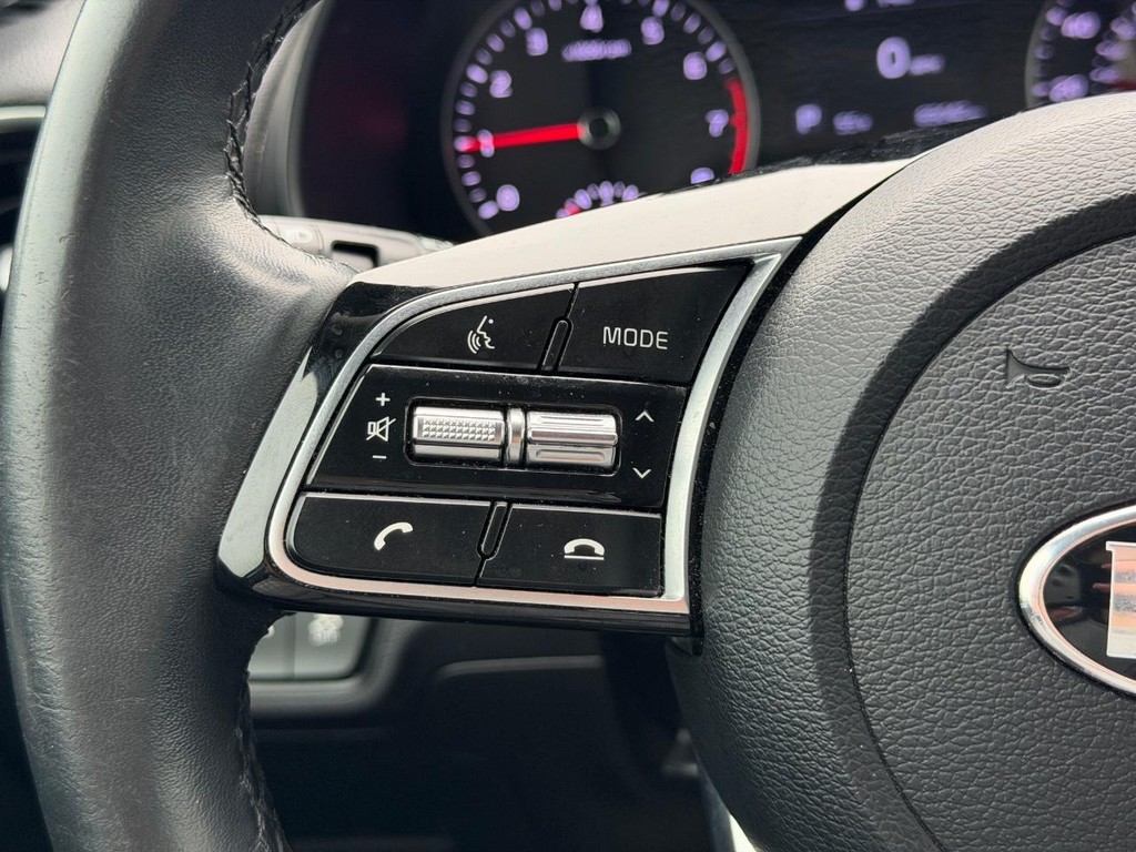 Kia Forte Vehicle Full-screen Gallery Image 17