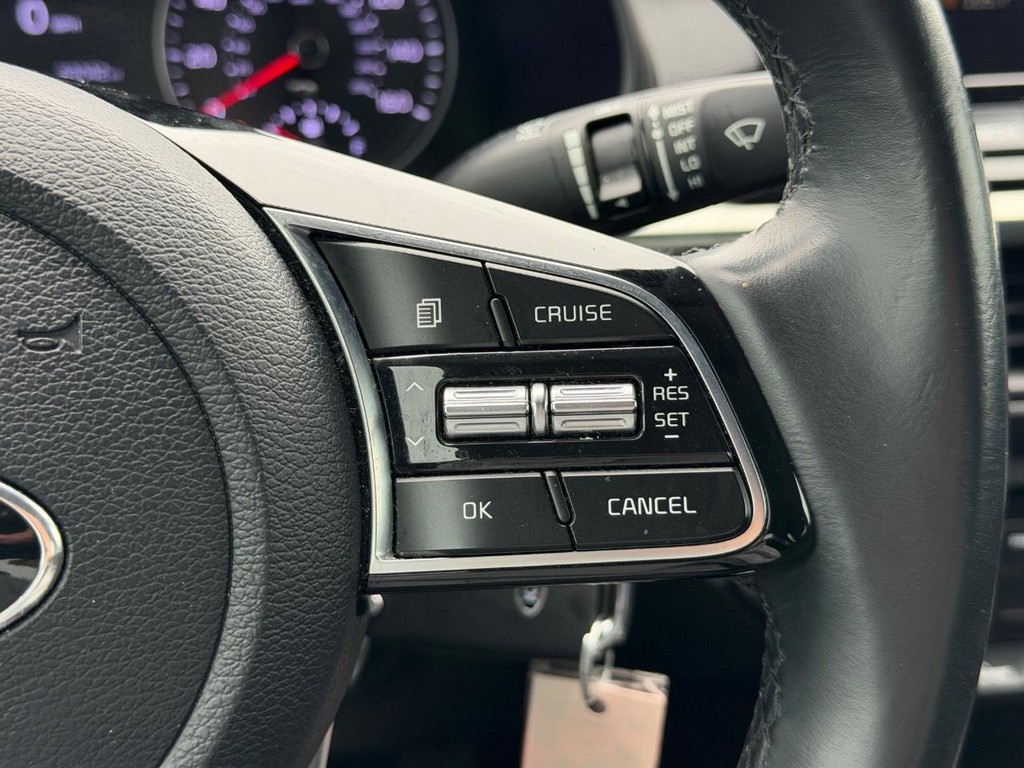 Kia Forte Vehicle Full-screen Gallery Image 18