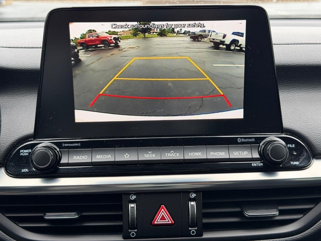 Kia Forte Vehicle Full-screen Gallery Image 21