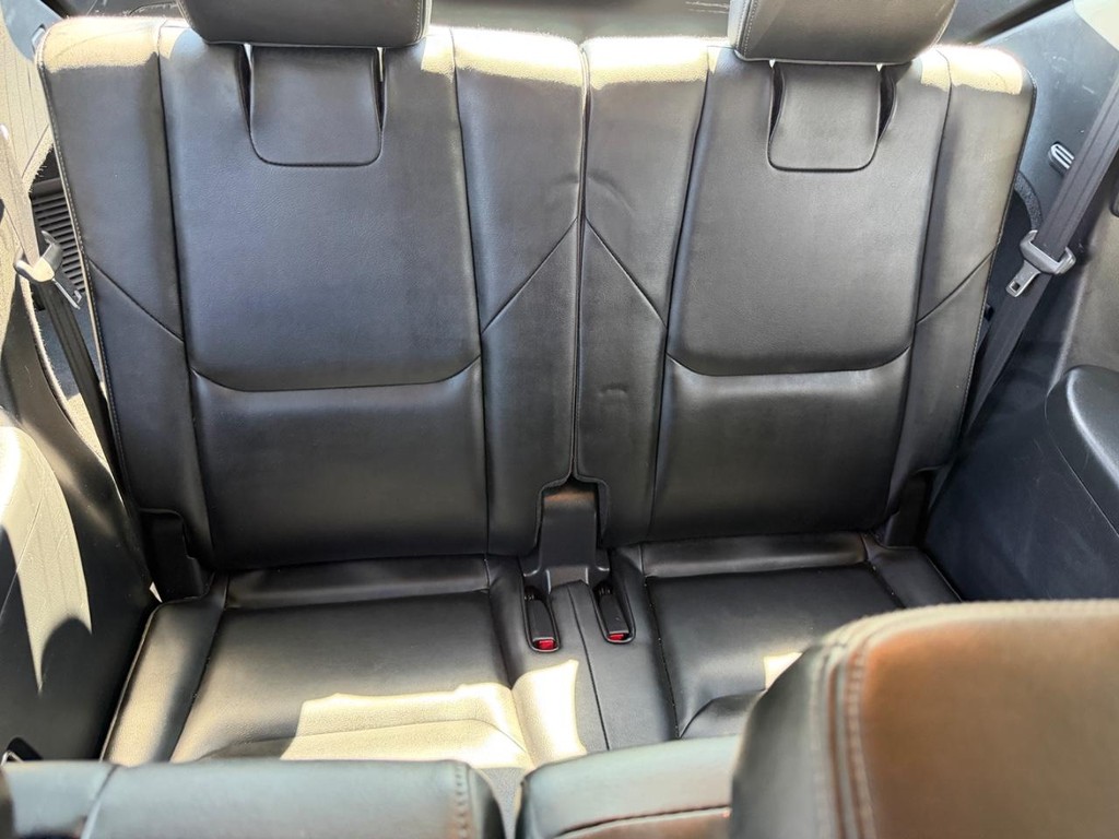 Mazda CX-9 Vehicle Full-screen Gallery Image 07